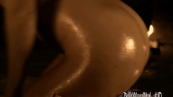 Gairah Malam Menggoda Ala Desi
