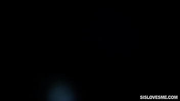 Kakak Tiri Mandy Muse Menggoda Dan Menggairahkan
