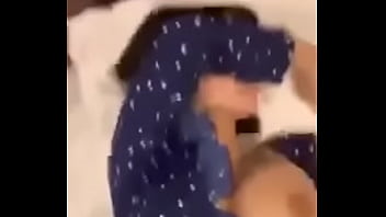 Wanita Tionghoa Yang Haus Digoyang