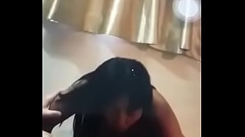 Mengisap Kontol Dengan Nafsu