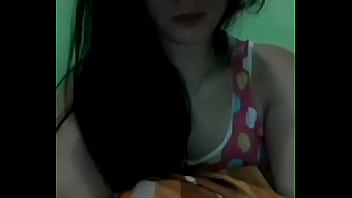 Zenila, Si Bidadari Ranum Yang Bikin Panas Di Camfrog Indonesia