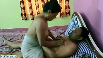 Gadis Kantoran India Seksi Ngentot Sama Bos Demi Naik Jabatan! Adegan Panas Hindi