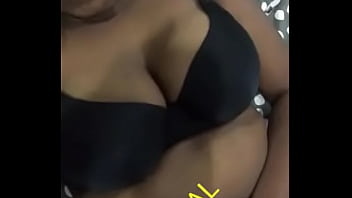 Gadis Desi Yang Menggoda Dan Penuh Gairah