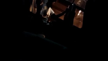 Gadis Polos Tersedu-sedu Di Atas Jok Bus
