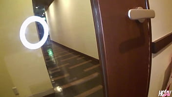 Sarina Tsubaki, Cewek Jepang Yang Menggairahkan, Dipenuhi Sampai Tumpah Oleh Cairan Pria