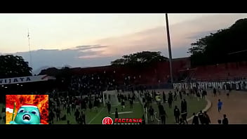 Goyangan Seksi Suporter Indonesia Yang Bikin Bergairah