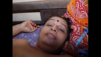 Milf India Yang Menggoda Dan Penuh Nafsu