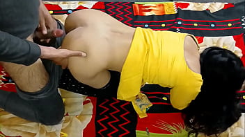 Pantat Sempit Ibu Tiri Punjabi Yang Menggoda