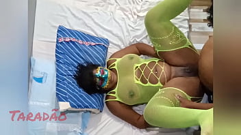 Gadis Rakus Yang Haus Sperma Di Pantatnya