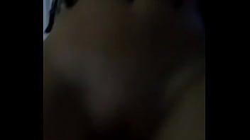 Istri Menggapai Kenikmatan Yang Menggoda
