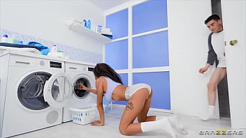 Teman Sekamar Dengan Bonus Jatah Ngentot 2 / Brazzers / Unduh Lengkap Di Https://zzfull.com/bene