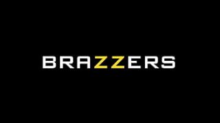 Terjebak Dan Dipakai Bergantian: Codi Vore Dalam Aksi Seksi Di Brazzers