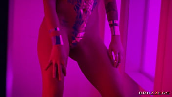 Trailer Panas Queen Kissa Dari Brazzers, Siap Bikin Kamu Nggak Bisa Berhenti Nonton!