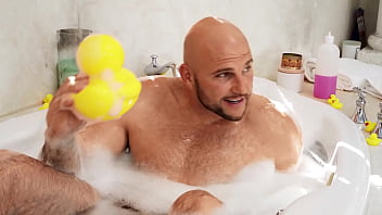 Satu Kamar Mandi Penuh Gairah / Sensasi Maksimal Di Https://zzfull.com/bathroom