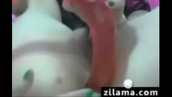 Gadis Tiongkok Memasukkan 24 Inci Ke Dalam Pantatnya Bagian 2