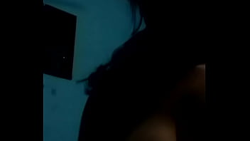 Desi Bhabhi Menggoda Di Depan Kamera Dengan Tubuh Seksi