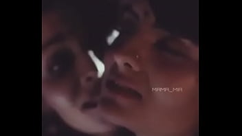 Dua Lesbi India Yang Menggoda