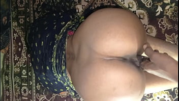 Kakak Ipar Desi Yang Seksi Dan Adik Iparnya Yang Menggoda Dalam Adegan Panas