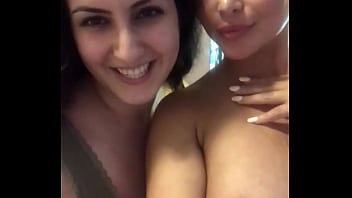 Gadis Rusia-prancis Dan Arab Beradegan Panas Di Kamar Hotel – Lilimissarab Dan Anna Polina