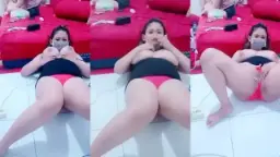 Live Streaming Cewek Gemoy Montok Dengan Payudara Besar Lagi Mengocok