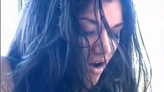 Video Lesbi Mesum: Cewek-cewek Saling Kencingi