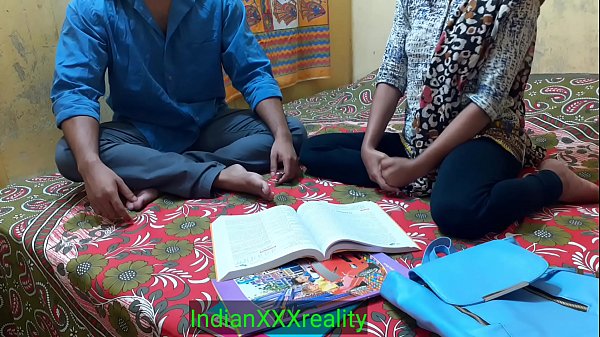 Kavita, Murid Terbaik India Yang Paling Hot, Beraksi Dengan Ganas Dalam Adegan Panas Berbahasa Hindi
