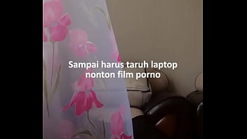 Gadis Lokal Yang Menggoda