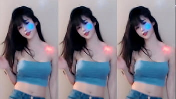 Cô Nàng Trung Hoa Uốn éo Trong điệu Nhảy Gợi Cảm Mê Hoặc
