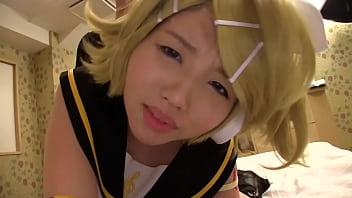 Gadis Cosplay Jepang Yang Menggoda Dengan Kostum Anime Yang Seksi