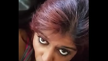 Gadis Desi Mengulum Batang Di Dalam Mobil
