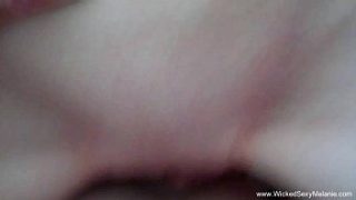 Anak Tiri Membujuk Ibunya Untuk Diberi Isian Penuh