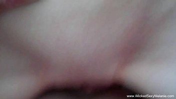 Anak Tiri Membujuk Ibunya Untuk Diberi Isian Penuh