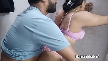 Pasangan India Bercinta Dengan Penuh Gairah