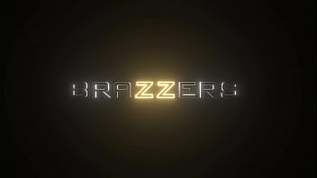 Gadis Magang Ceroboh – Lulu Chu / Brazzers / Tonton Lengkap Di Www.zzfull.com/inter