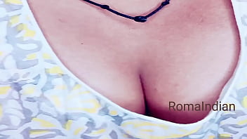 Gadis Seksi India Pamer Belahan Dada Menggoda Untuk Saudara Tirinya