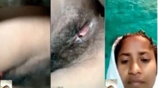Gadis Pakistan Dewasa Memamerkan Payudara Dan Vaginanya Yang Menggoda