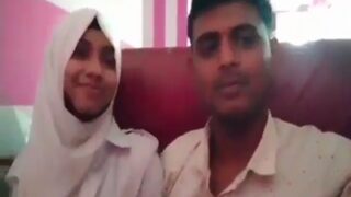 Kekasih Menggoda Payudara Gadis Berhijab Dalam Film Panas Bangladesh