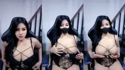 Montoknya Toge Menggoda Dalam Seragam Dinas Yang Ketat