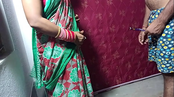 मौसी ने भांजी को चॉकलेट देकर उसकी चुदाई की