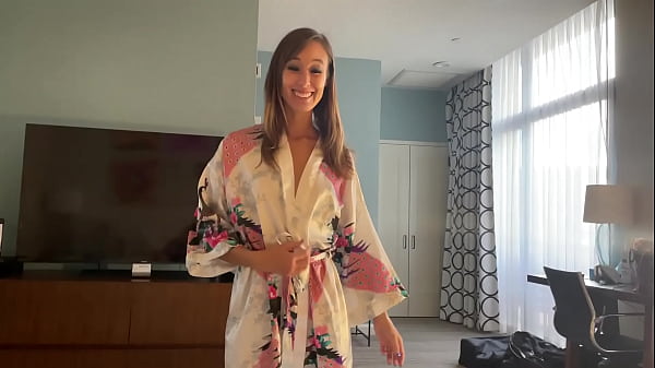 Christy Love, Gadis Asia Seksi, Menggoda Penggemar Dengan Tubuh Menggairahkannya – Pov Diapu Hingga Muncrat Di Payudaranya
