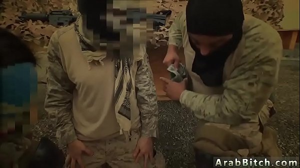 Kantin Arab Dan Gadis Lokal Berpantat Besar Yang Menggoda Di Rumah