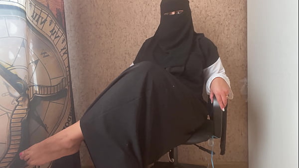 Gairah Arab Milf Berhijab Menggoda