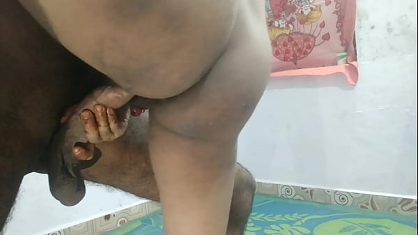 Bhabhi India Panas, Adegan Ranjang Liar Di Rumah