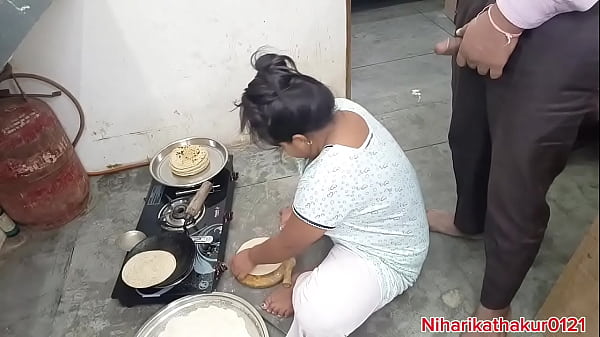 Gairah Panas Ibu Tiri India Di Dapur