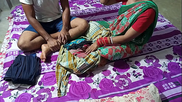 गरीब कपड़ा बेचने वाली लड़की को पैसों का लालच देकर उसकी इज्जत लूटने वाला मर्द