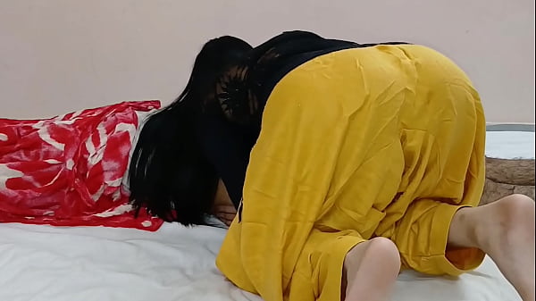 Bhabhi Yang Haus, Pussy Ketatnya Digoyang Dalam Video Seks Hindi