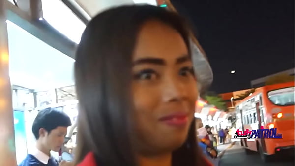 Gadis Asia Bertetek Mungil Doyan Kontol Tebal Masuk Dalem