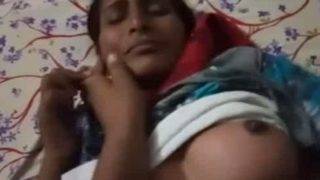 Istri India Telanjang Dan Digilir Video Mms