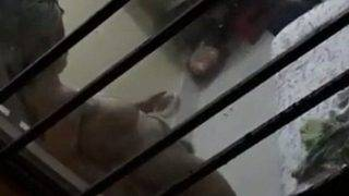 Video Kamera Tersembunyi Saat Tetangga Desi Berdandan