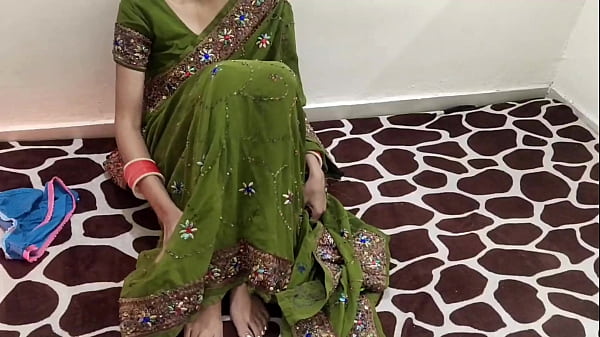 Ibu Tiri India Yang Menggoda Menggila Dengan Anak Tirinya Di Dapur! Ayah Tak Tahu, Dengan Suara Erotis Yang Menggairahkan, Bisikan Mesum Ibu Tiri India Dalam Bahasa Hindi